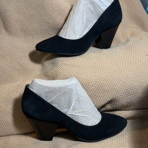 Nurture Black Suede Heels NWOT and no box